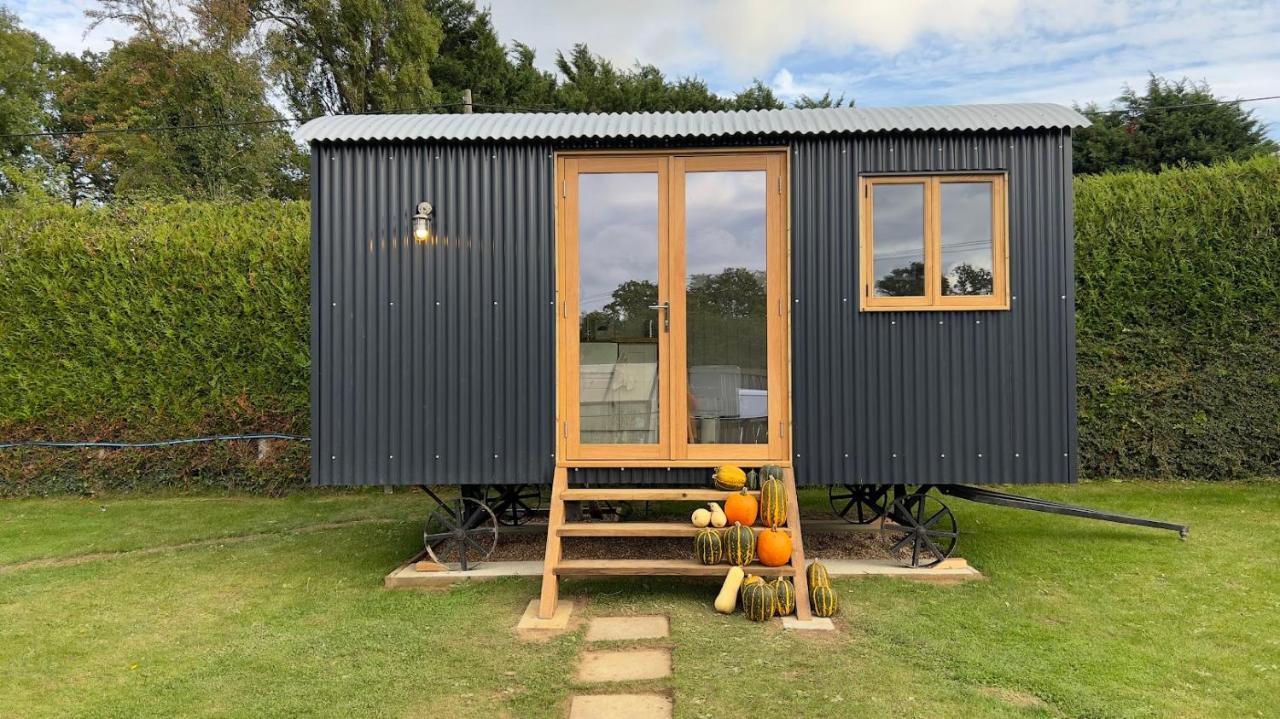 Shepherds Hut At Cedar Gables Lamberhurst Екстер'єр фото