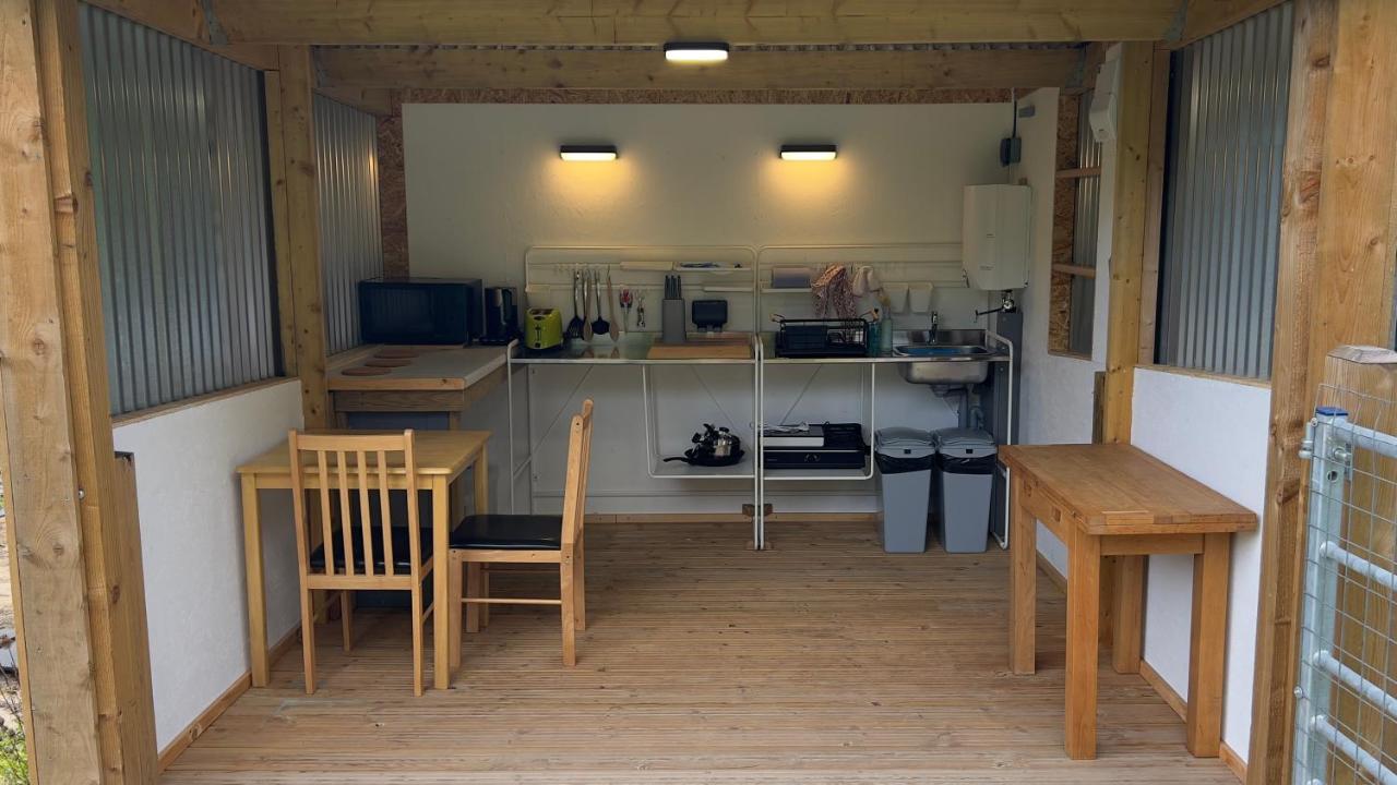 Shepherds Hut At Cedar Gables Lamberhurst Екстер'єр фото